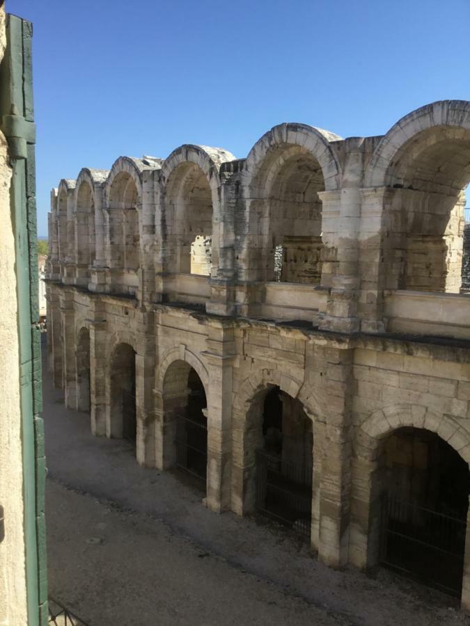 Studio Avec Vue Sur Les Arenes Arles Exterior foto